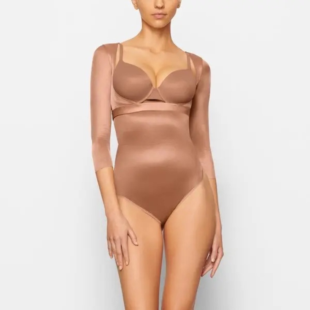 Skims Simply Bare Open Busy Arm Shaper Nude